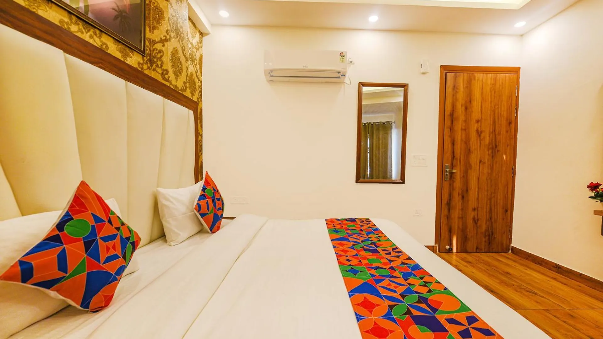 Fabhotel Shree Jii Luxury Delhi  India