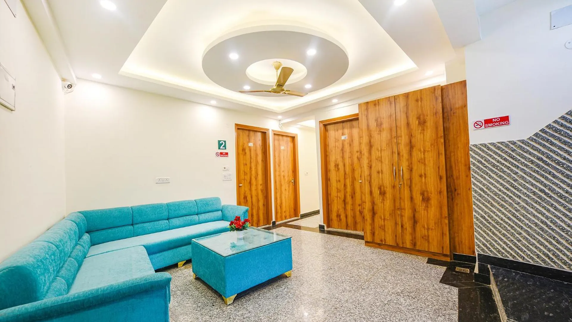 *** Hotel Fabhotel Shree Jii Luxury Delhi  India